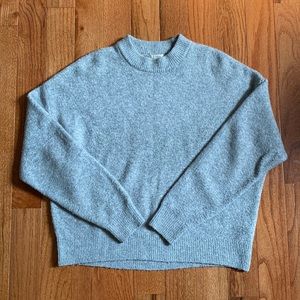H&M Mock Neck Crew Sweater Women's Size Medium Light Heather Grey